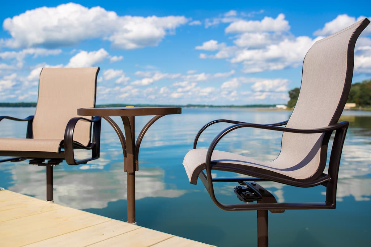 Porta-Dock colorful lake scene