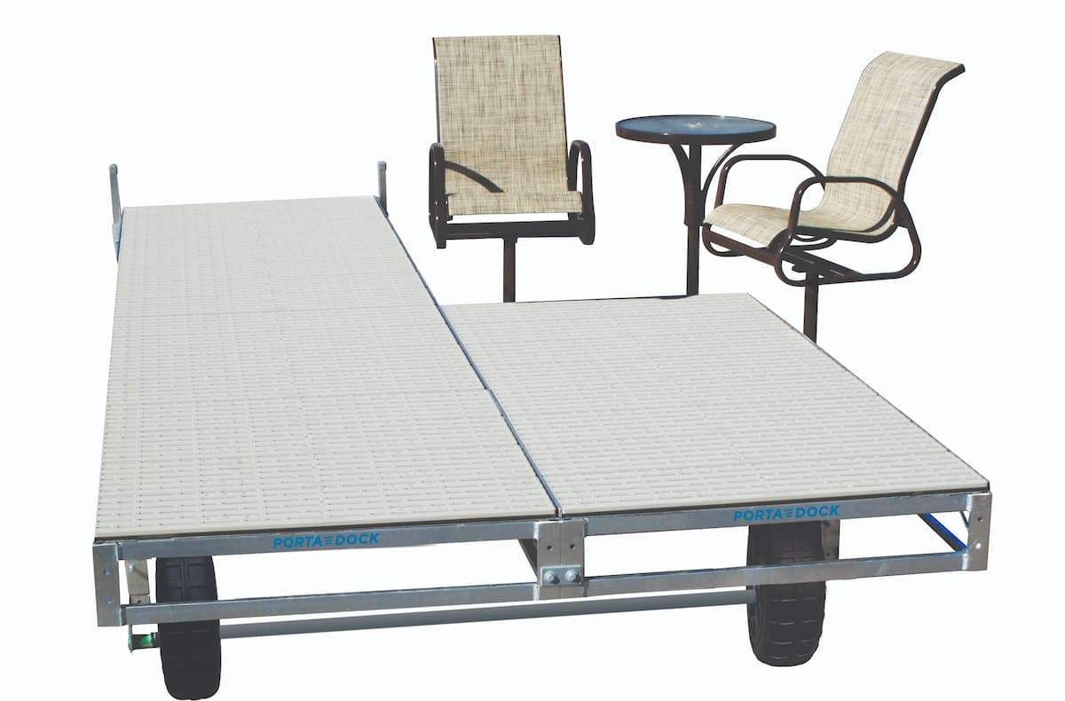 Porta-Dock Table and Chairs